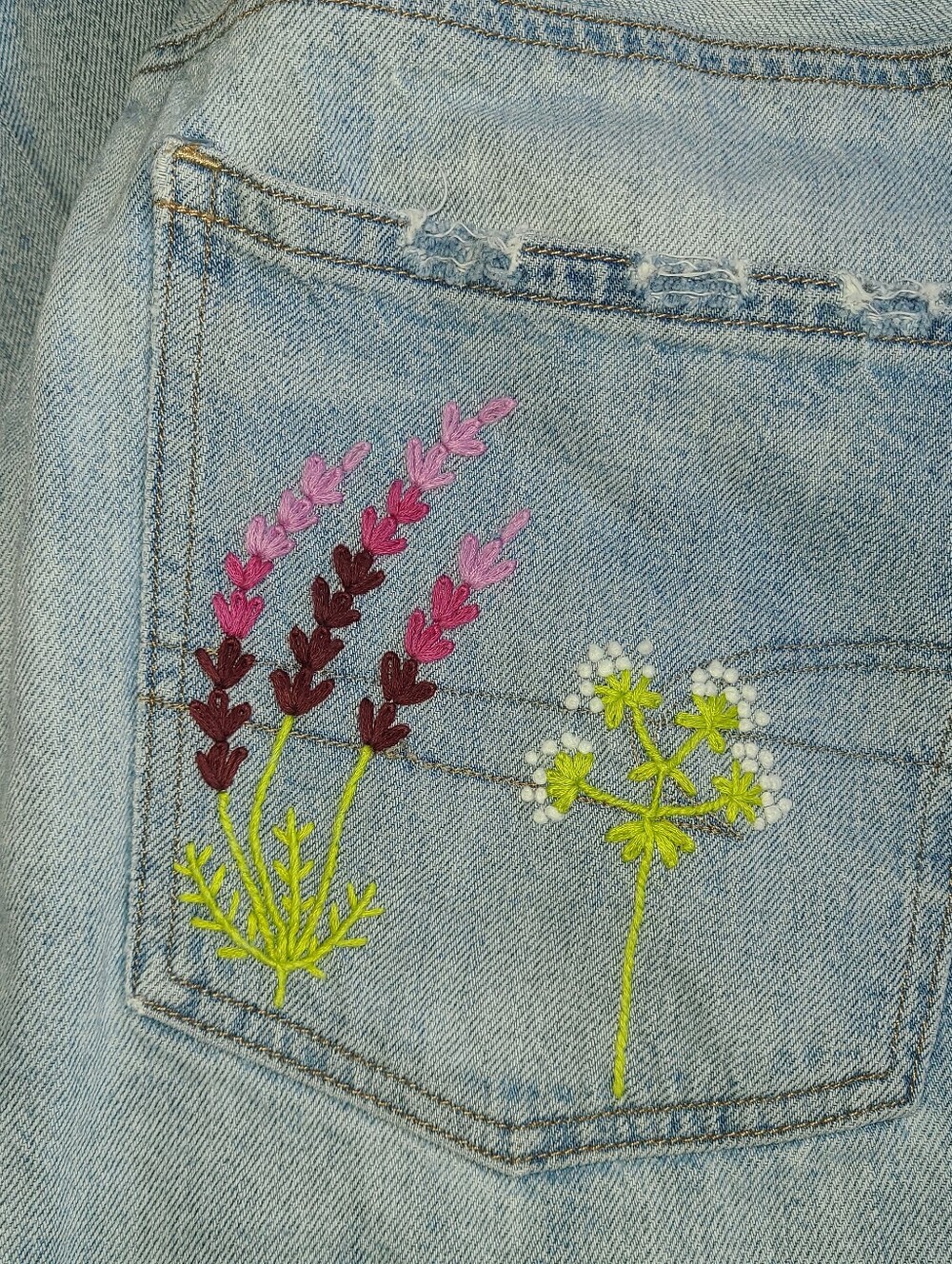 American Eagle Straight Jeans Size 14 High Rise Embroidered Floral Light Wash - Picture 2 of 9